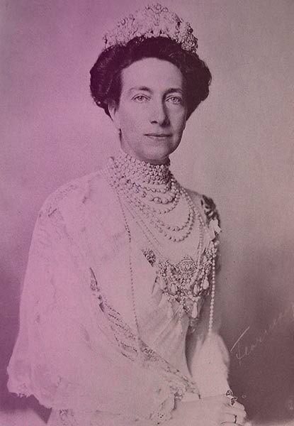Queen Victoria of Sweden wearing the Braganza tiara.